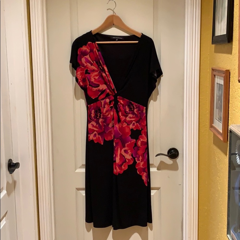 Dramatic Floral dress - Picture 1 of 5
